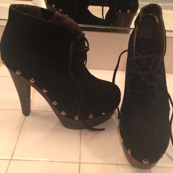 Steve Madden studded leather booties!