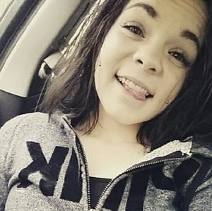 Meet your Posher, Lindsey