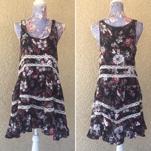 Lace Floral Tunic Dress Black - Picture 4 of 4