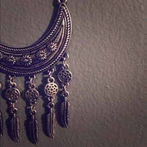 Long pendent neckless