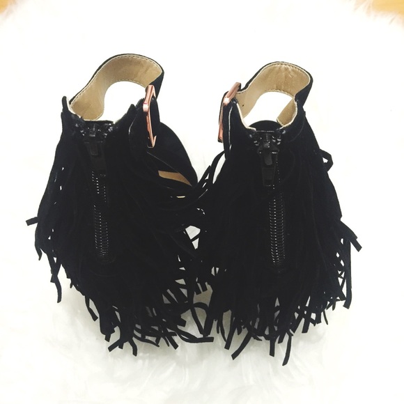 Black fringe heels - Picture 3 of 4