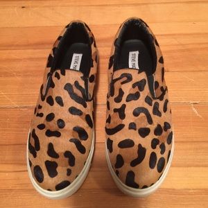 Leaped print Steve Madden slide on shoes
