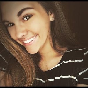 Meet your Posher, Lexie