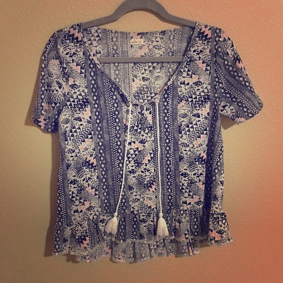 Hollister top size smal