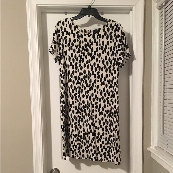 ❌SOLD❌👗NEW ITEM👗H&M Shift Dress