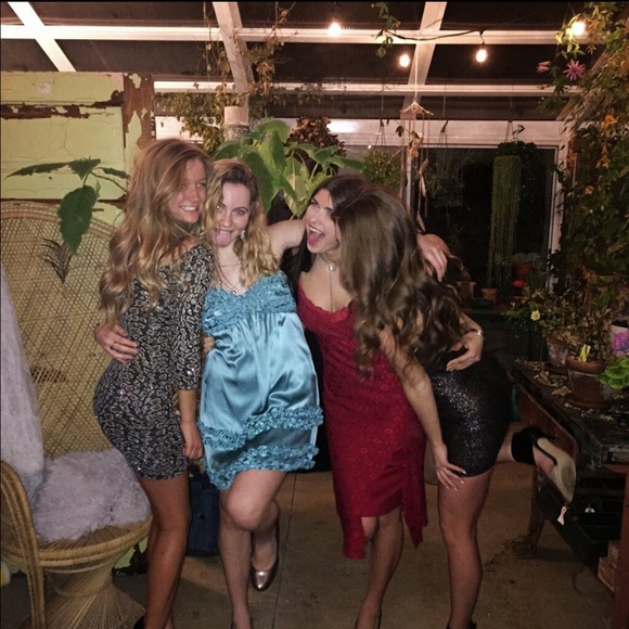 Meet your Posher, Jessica - Picture 4 of 4