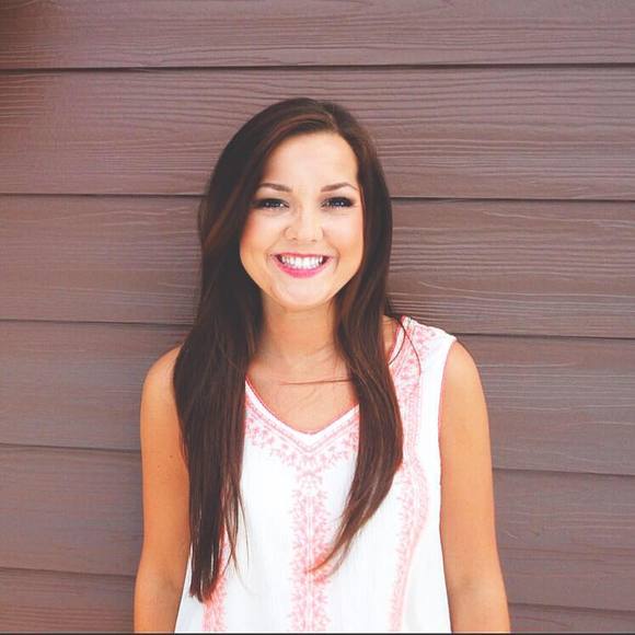 Meet your Posher, Chloe