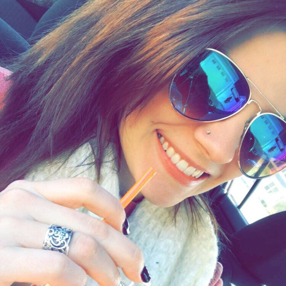 Meet your Posher, Courtney Ann