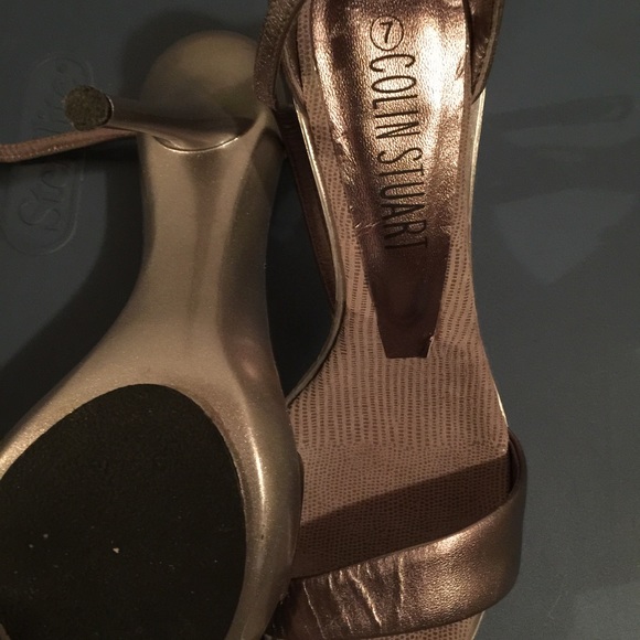 Colin Stuart (by Victoria Secret) Silver heels - Picture 2 of 4