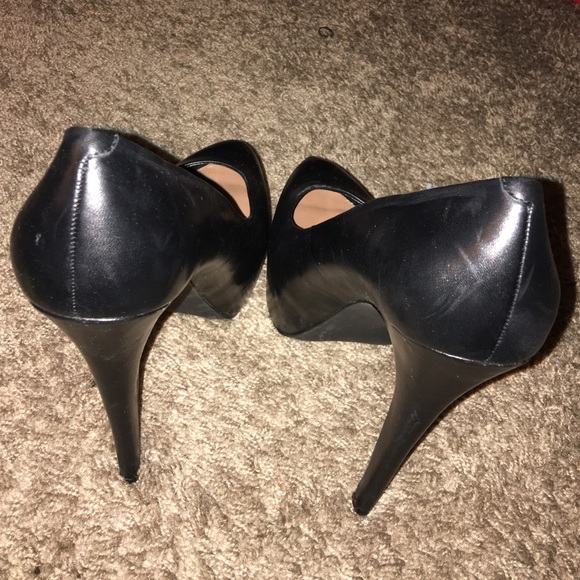 Black Steve Madden Heels - Picture 4 of 4