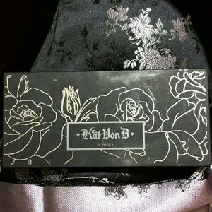 Kat Von D Eyeshadow palette