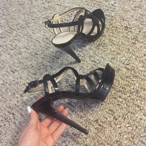 Heels - Picture 2 of 3