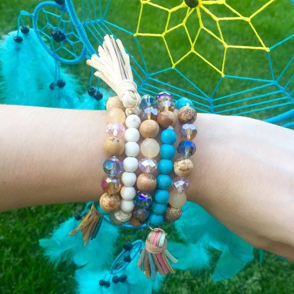 Boho Turquoise Bead Bracelet - Picture 2 of 4