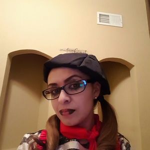 Meet your Posher, Pamela