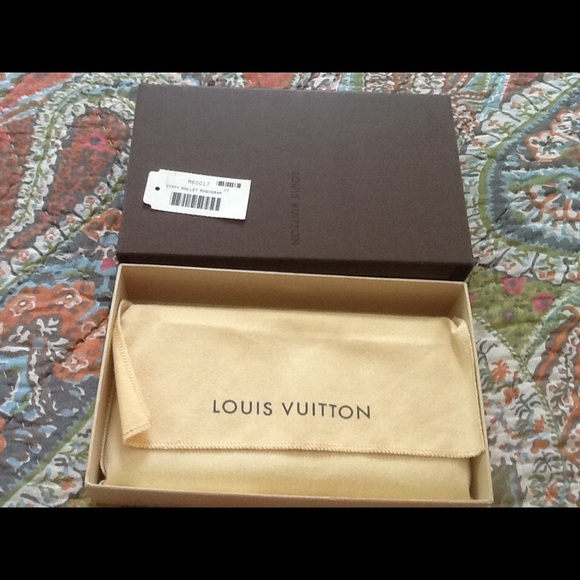 Louis Vuttion wallet - Picture 2 of 4