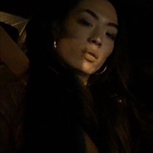 Meet your Posher, Esther