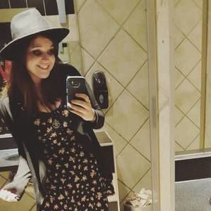 Meet your Posher, Eva