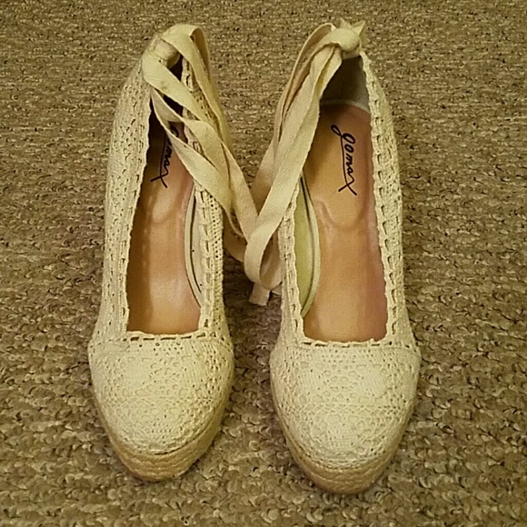 Lace up Espadrille Pumps