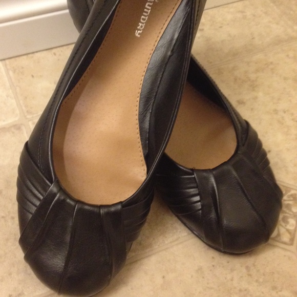 ✨Classic black flats✨