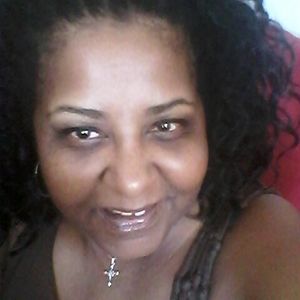 Meet your Posher, Lorraine