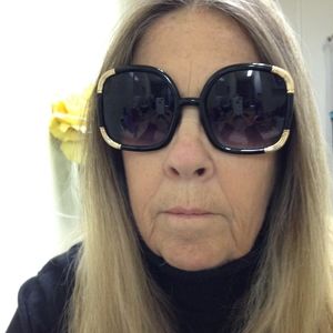 Meet your Posher, Pamela