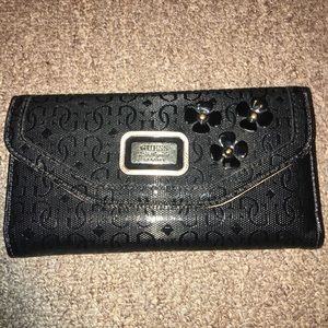 guess wallet