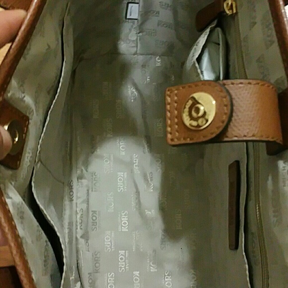 NWT Michael Kors Brown Leather Tote!!!! - Picture 4 of 4