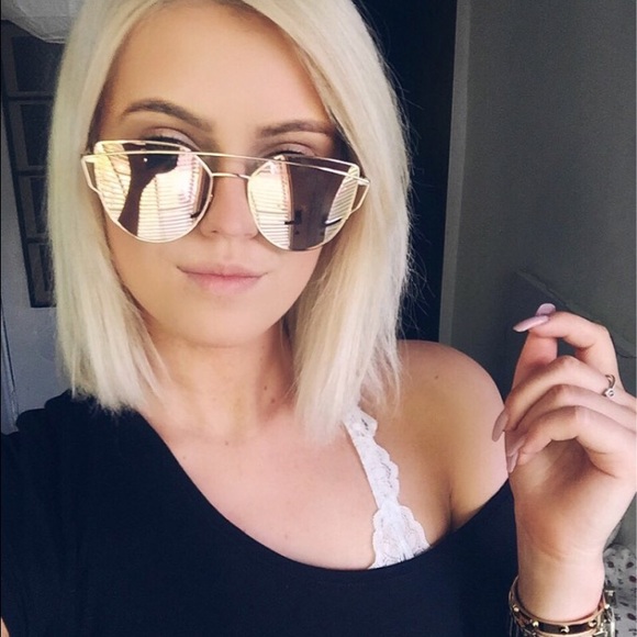 20$ Rose gold cat eye aviator sunnies - Picture 3 of 3