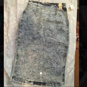 Denim pencil skirt