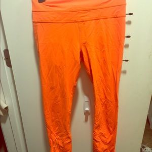 Lululemon Orange cropped athletic leggings