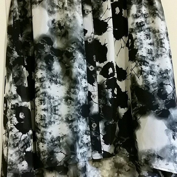 Abstract High-Low Skirt - Picture 3 of 4