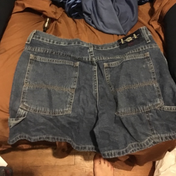 Button fly shorts - Picture 2 of 2