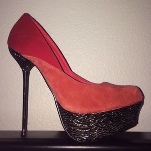 Red Pumps