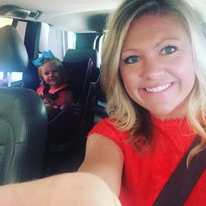 Meet your Posher, Lauren