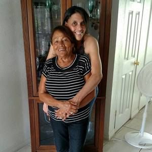 Meet your Posher, Angela