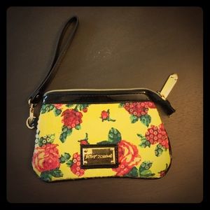 Wristlet