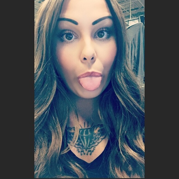 Meet your Posher, Stephanie - Picture 1 of 1