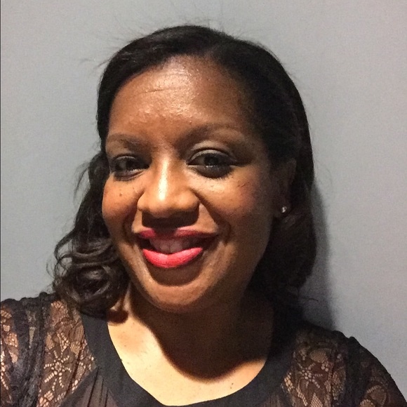 Meet your Posher, Virginie - Picture 1 of 1