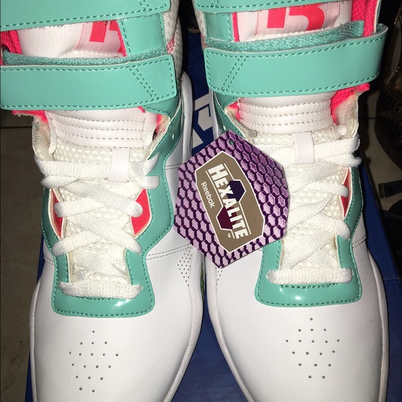 Brand new woman's high top Reebok .. Hexalite