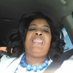 Meet your Posher, Roseline