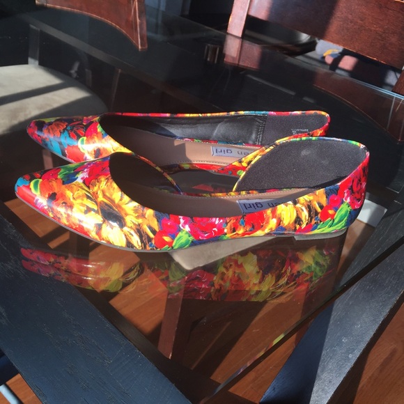Steve Madden Floral Flats Sz 8