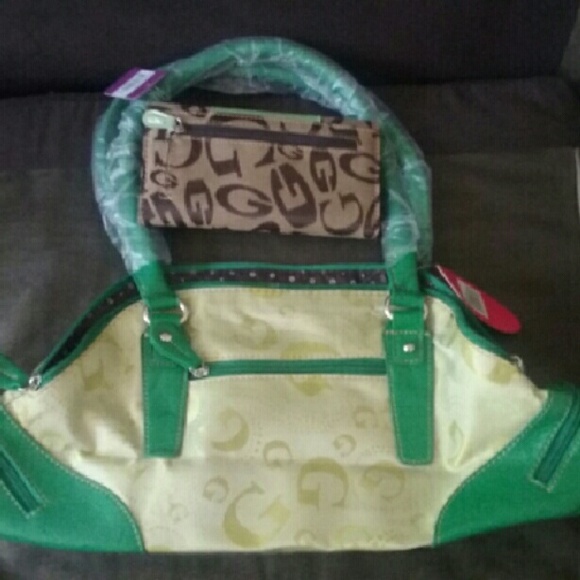 G STYLE HANDBAG AND WALLET - Picture 2 of 2