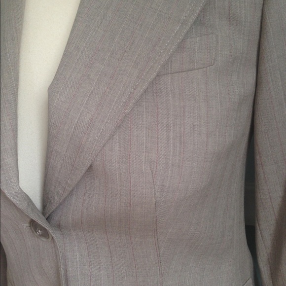 RELISTED LOFT beige blazer - Picture 2 of 4