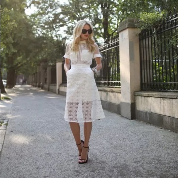 SOLD ON AKZNYC - Picture 2 of 3