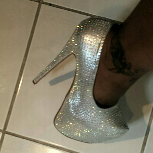 Fabulous platform rhinestone embellished stilletto