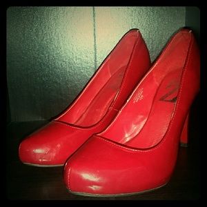 Type Z Red Pumps