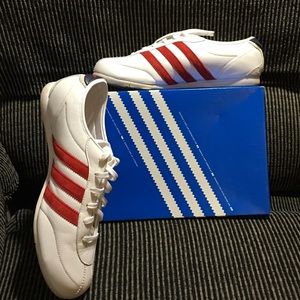 Adidas Originals Sneakers w/Red & Navy accent