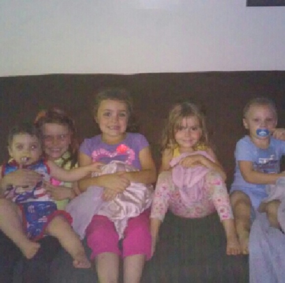 💕ABOUT MY CLOSET!💕 - Picture 4 of 8