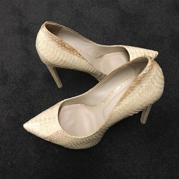 Rachel Roy Pumps