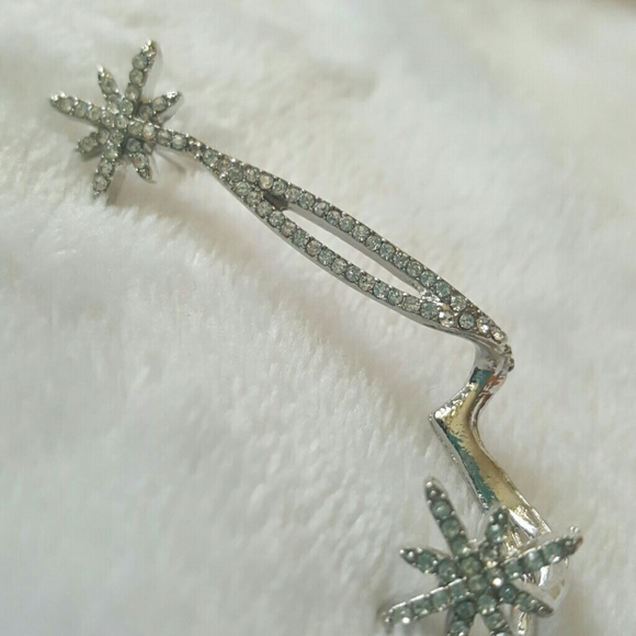 Sparkling Ear Cuff - Picture 4 of 4
